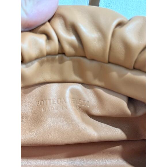 Bottega Veneta Leather Chunky Chain Pouch Shoulder Bag Cognac Brown/Gold - Picture 12 of 13